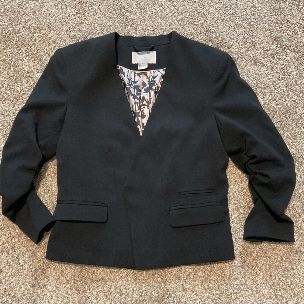 H&M Black Cropped Blazer with Textured Fabric